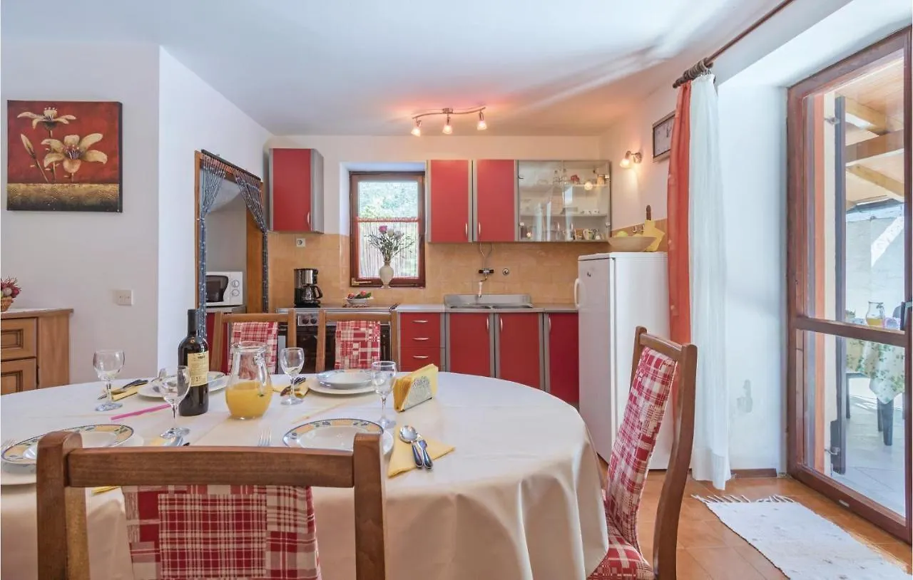 3 Bedroom Beautiful Home In PUY