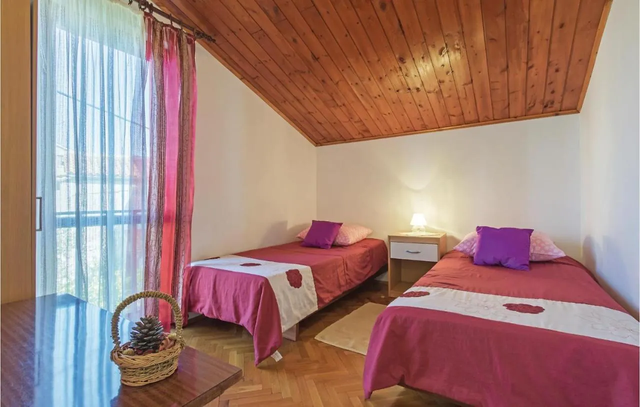 Holiday home 3 Bedroom Beautiful Home In Pula Croatia