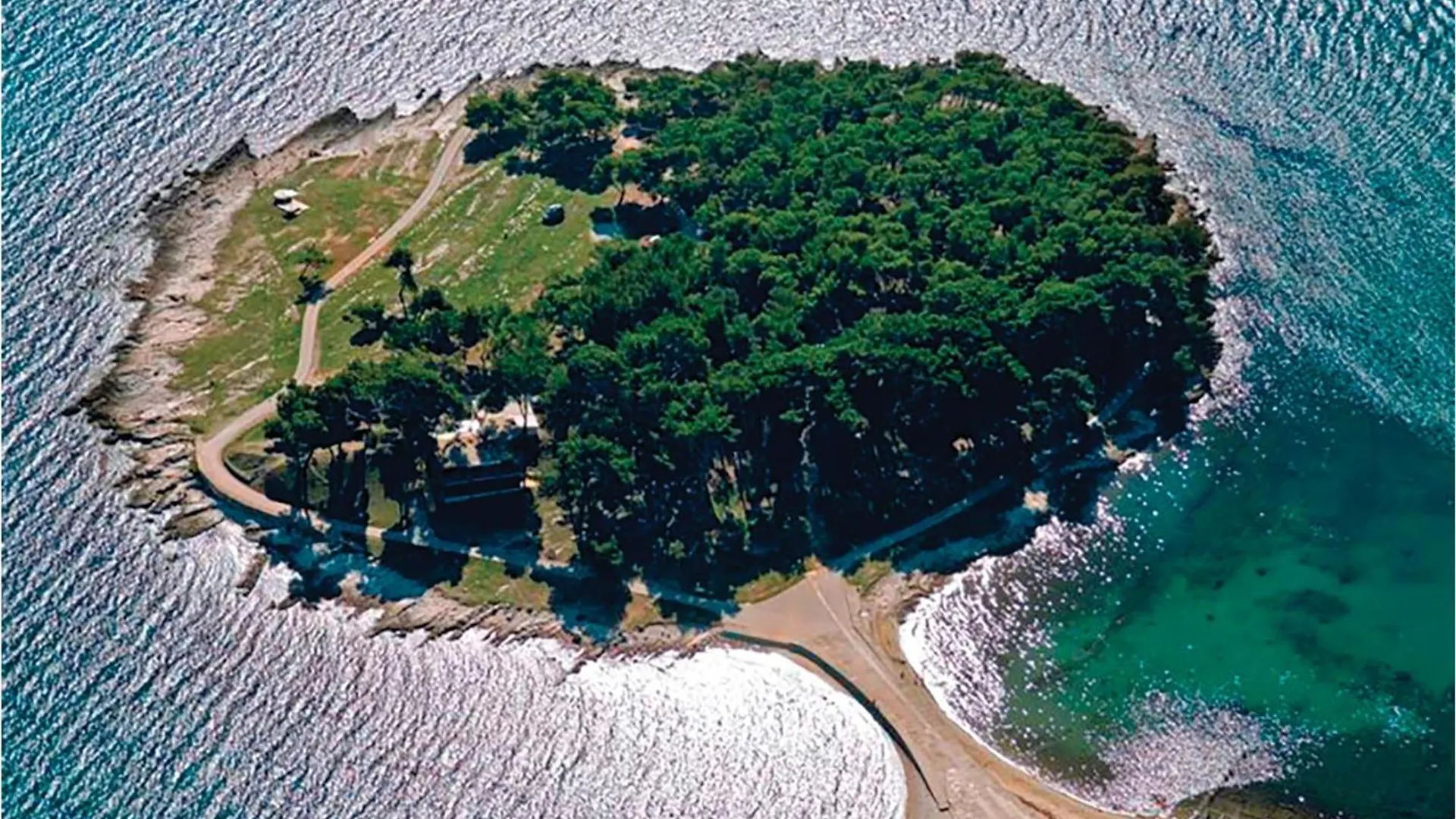 Holiday home 3 Bedroom Beautiful Home In Pula